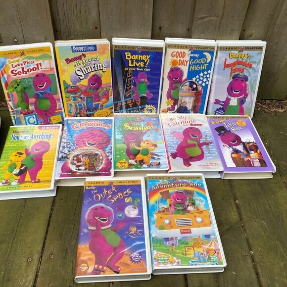 LOT OF 12 Vintage 90s Barney VHS Tapes - Barney in Space, Barney Live, Barney - Picture 2 of 12